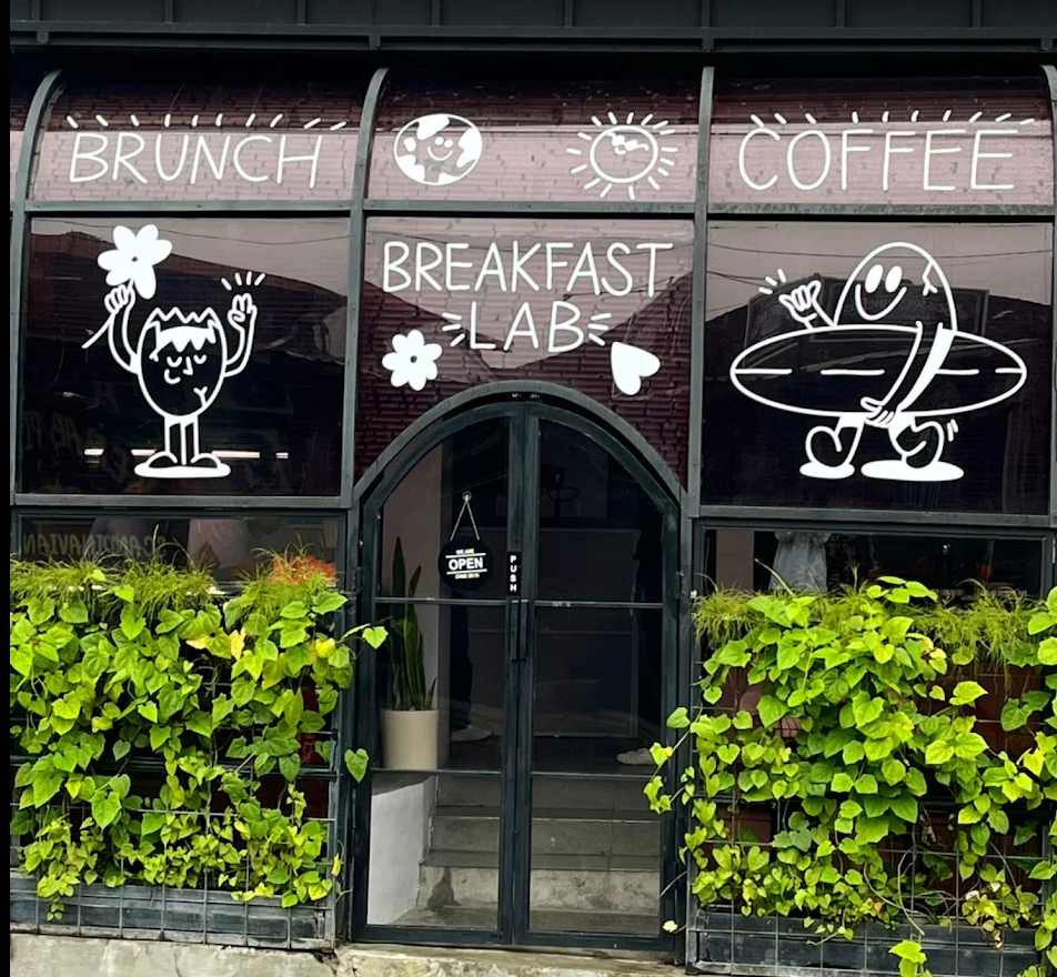 Free Coffee 7-8 AM